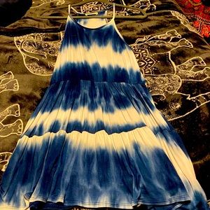 Hippie, tie-dyed, fun-in-the-sun—tunic/dress